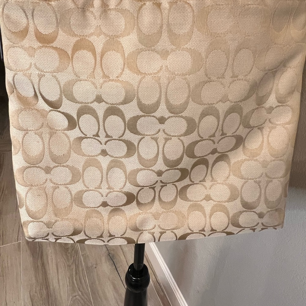 PREOWNED VINTAGE COACH CROSSBODY - Picture 4 of 13